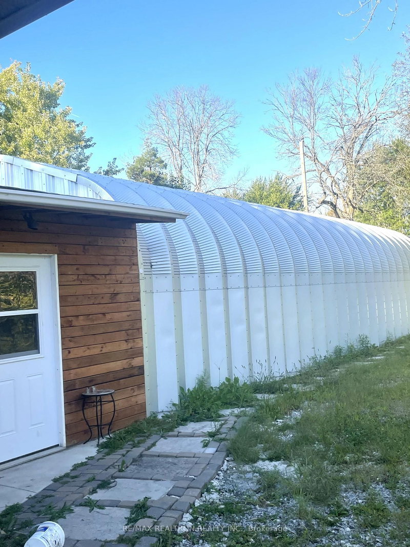 815 Lagoon Dr, Georgina, L0E 1S0 | Image 3