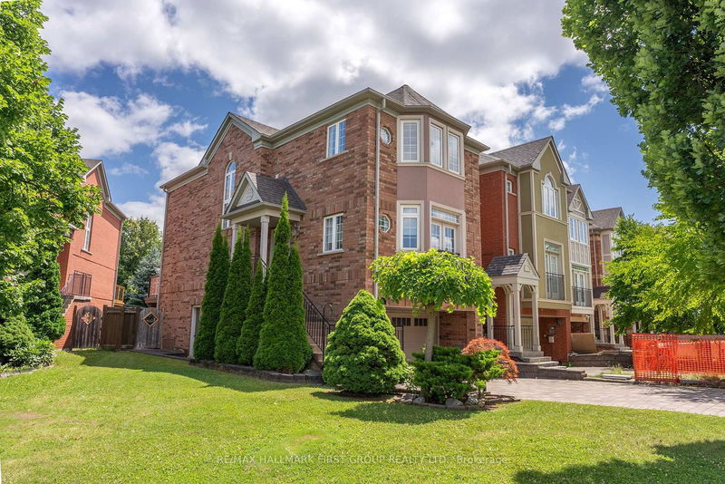 25 Crispin Crt  Markham, L3R 4G6 | Image 1