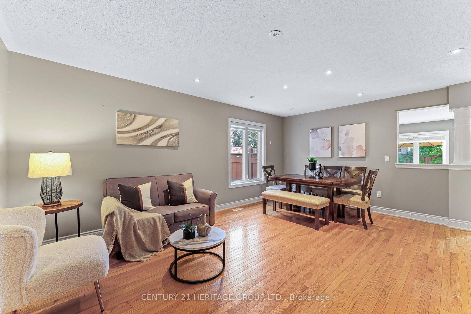 Listing Image 7