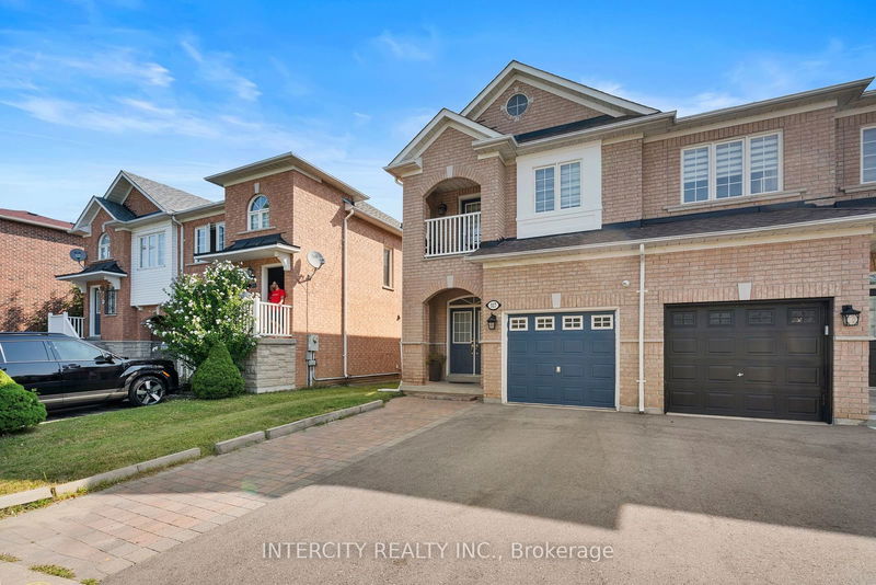 317 Tall Grass Tr  Vaughan, L4L 3P7 | Image 3