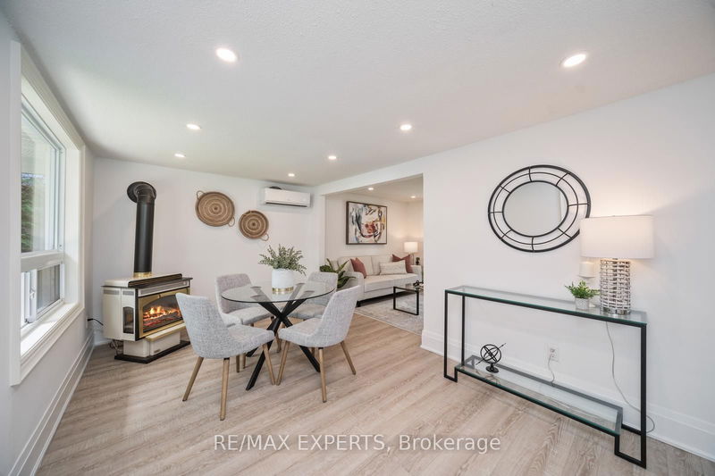 302 Hollywood Dr  Georgina, L4P 2Z8 | Image 7