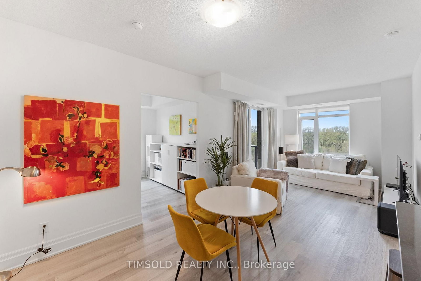 Listing Image 3