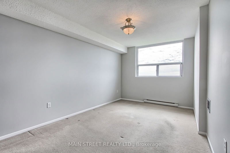  1008 - 20 William Roe Blvd  Newmarket, L3Y 5V6 | Image 17