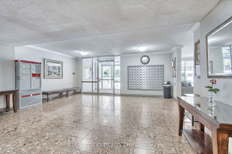  1008 - 20 William Roe Blvd  Newmarket, L3Y 5V6 | Image 3