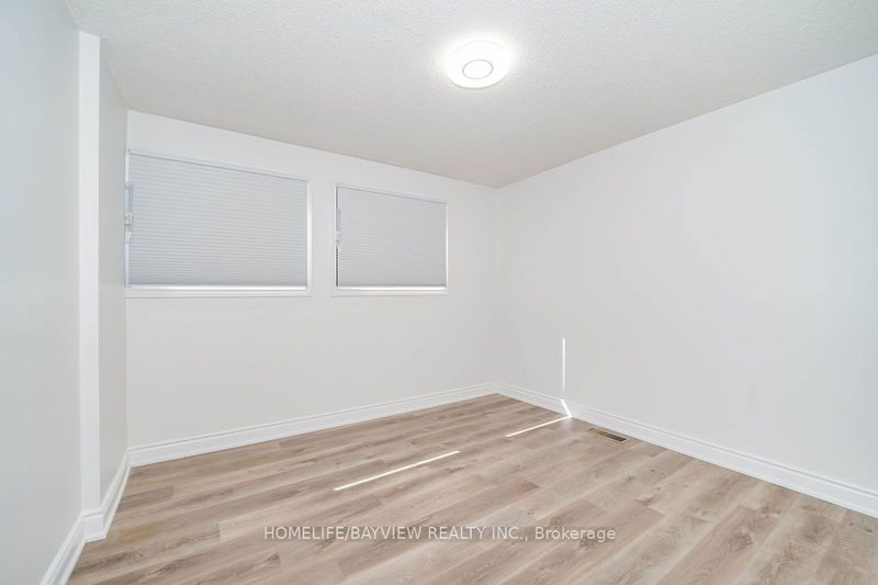  34 - 12 Poplar Cres  Aurora, L4G 3L3 | Image 15