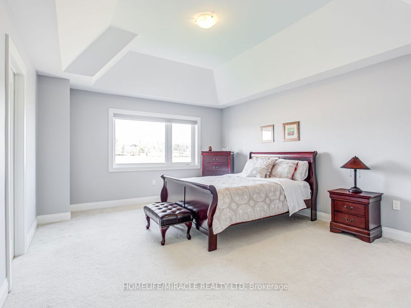 44 Festival Crt S East Gwillimbury, L9N 0N8 | Image 24