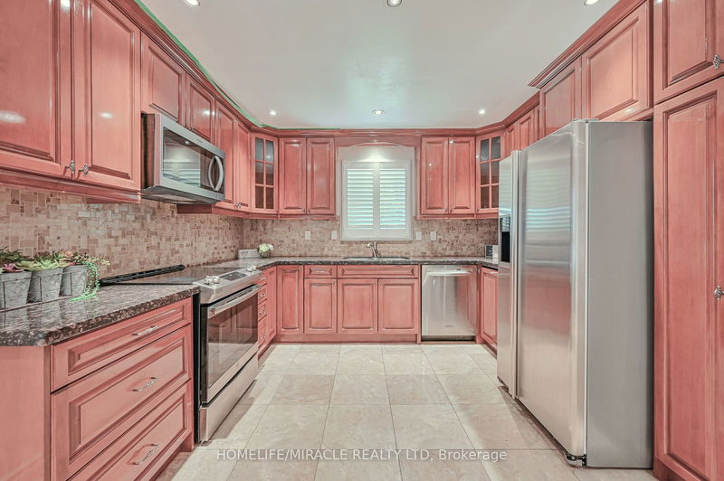 19 Cabinet Cres  Vaughan, L4L 6H9 | Image 19