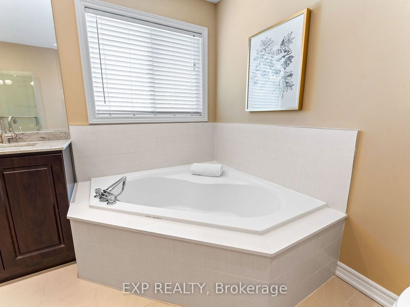 70 Brookhaven Cres  Markham, L6C 2X9 | Image 21