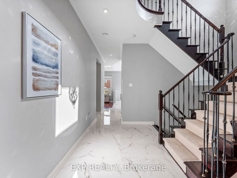 70 Brookhaven Cres  Markham, L6C 2X9 | Image 6