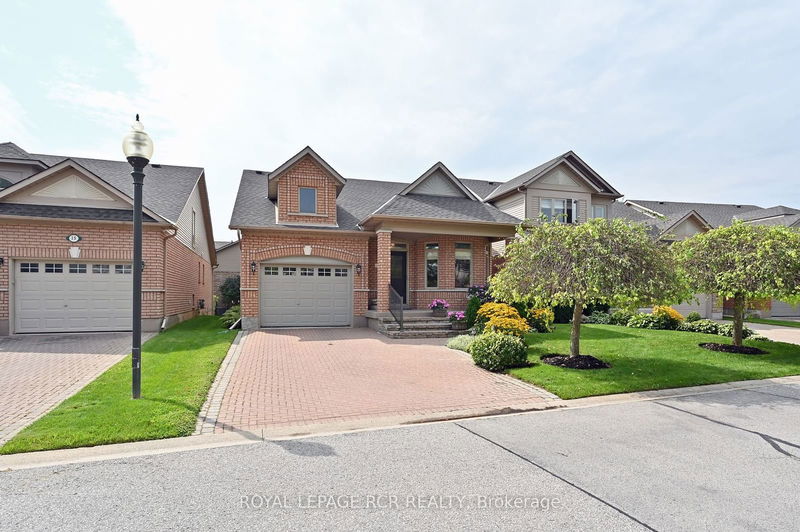 13 Briar Gate Way  New Tecumseth, L9R 2A6 | Image 2