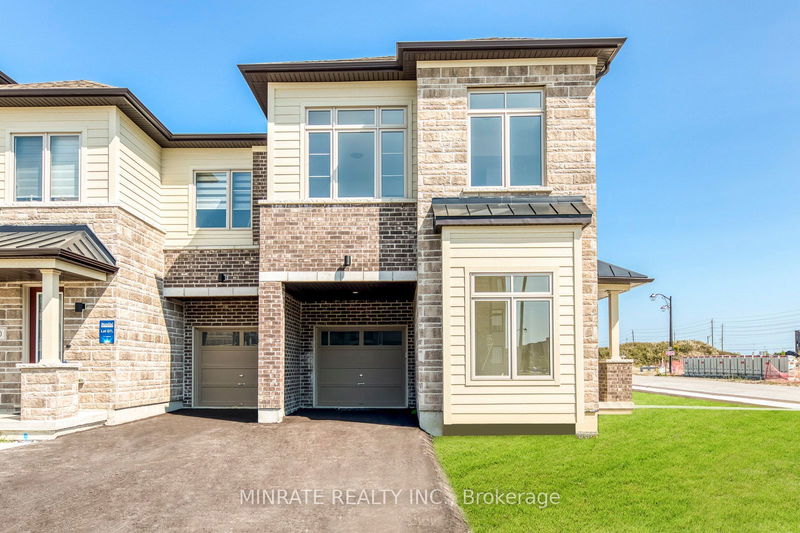 62 Delano Way  Newmarket, L3Y 4V9 | Image 2