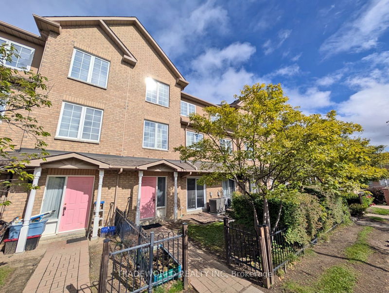 home for lease on 5-10 Cox Boulevard