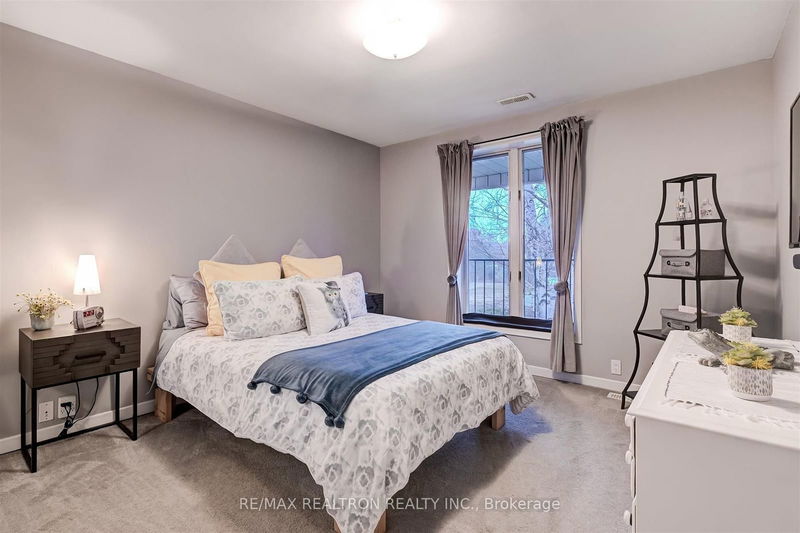 88 Marine Dr  Innisfil, L0L 1R0 | Image 24