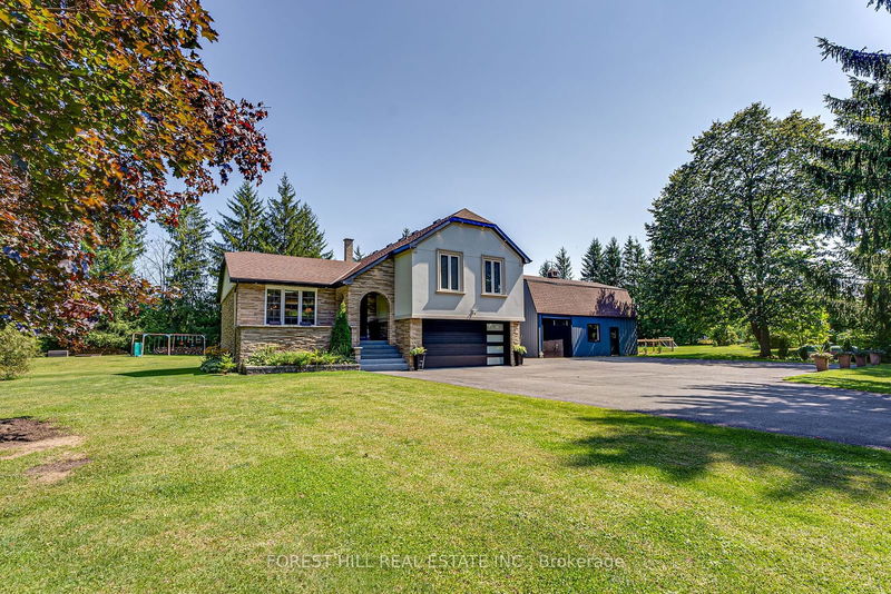 5837 Yonge St  Innisfil, L0L 1K0 | Image 1