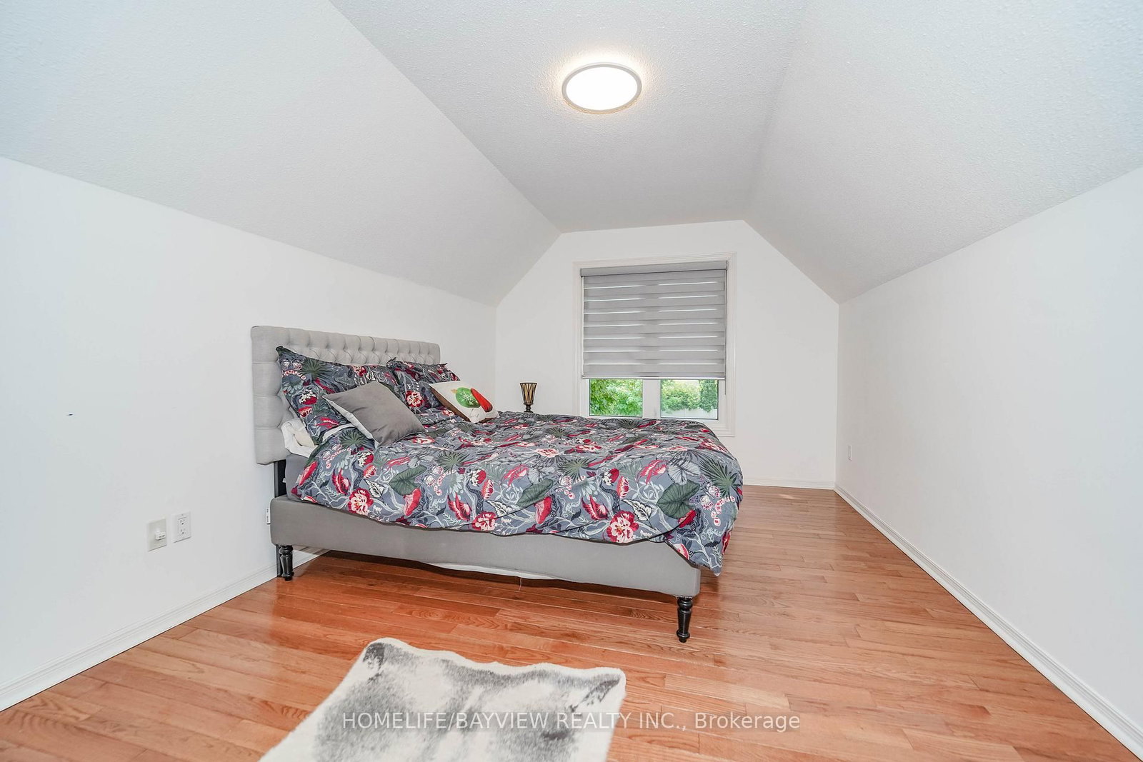 Listing Image 33