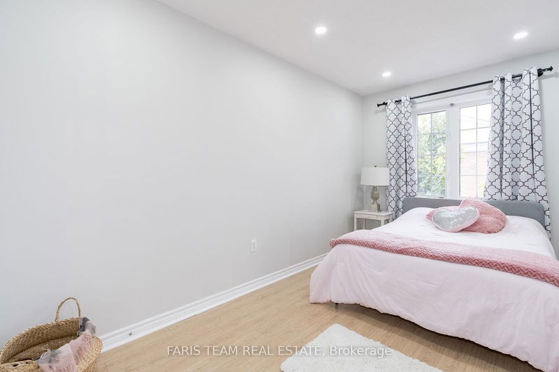 13313 Bathurst St  Richmond Hill, L4E 0Z6 | Image 14