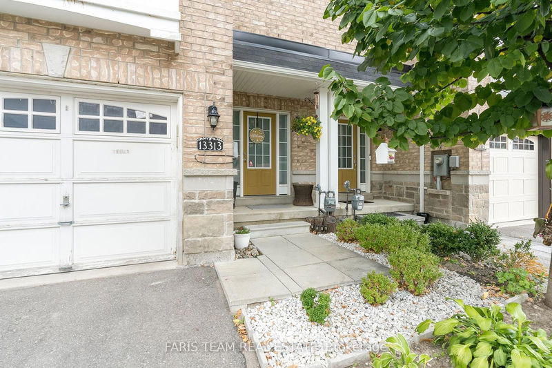 13313 Bathurst St  Richmond Hill, L4E 0Z6 | Image 3