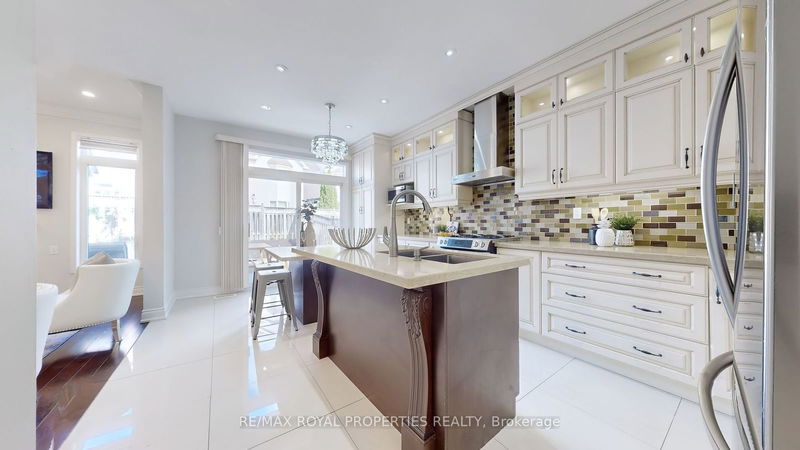 7 Sun Valley Dr  Richmond Hill, L4S 2E3 | Image 17