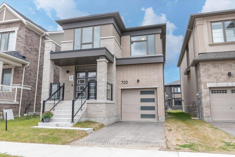 720 Mika St, Innisfil, L9S 2J6 | Image 2