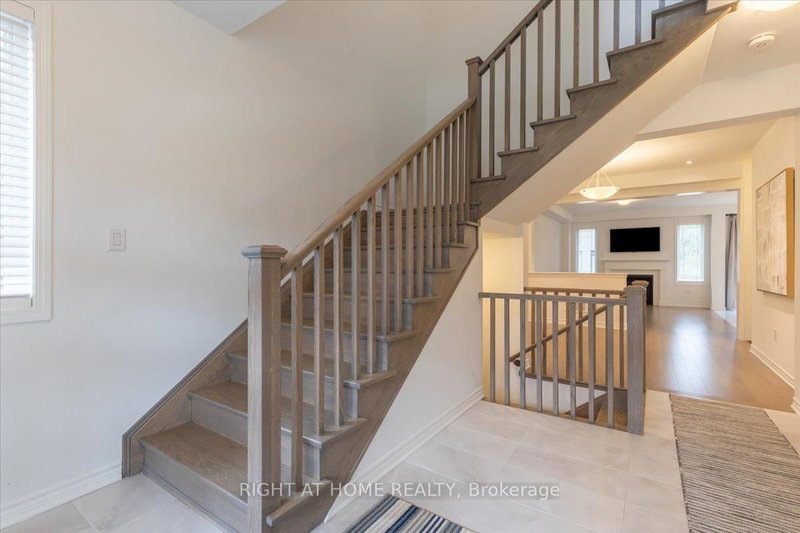 720 Mika St, Innisfil, L9S 2J6 | Image 3