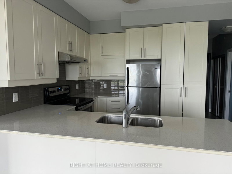 1016 - 277 South Park Rd, Markham, L3T 0B7 | Image 3