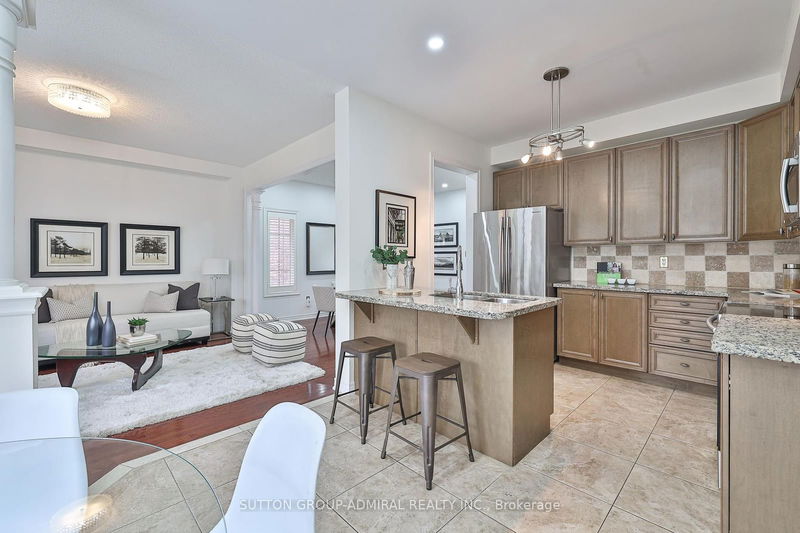 27 Asner Ave  Vaughan, L6A 0W6 | Image 10