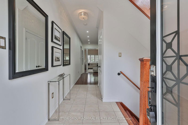 27 Asner Ave  Vaughan, L6A 0W6 | Image 2