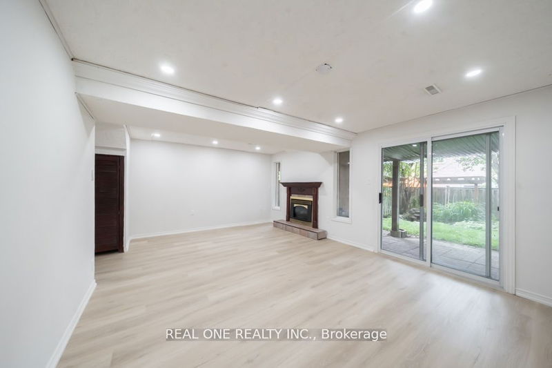 149 Downey Circ  Aurora, L4G 7G1 | Image 21