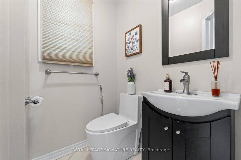 70 Silverdart Cres  Richmond Hill, L4E 3T8 | Image 15