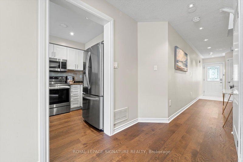 70 Silverdart Cres  Richmond Hill, L4E 3T8 | Image 3