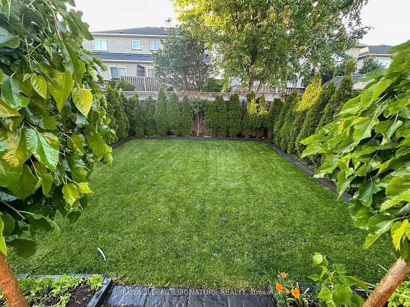 70 Silverdart Cres  Richmond Hill, L4E 3T8 | Image 36