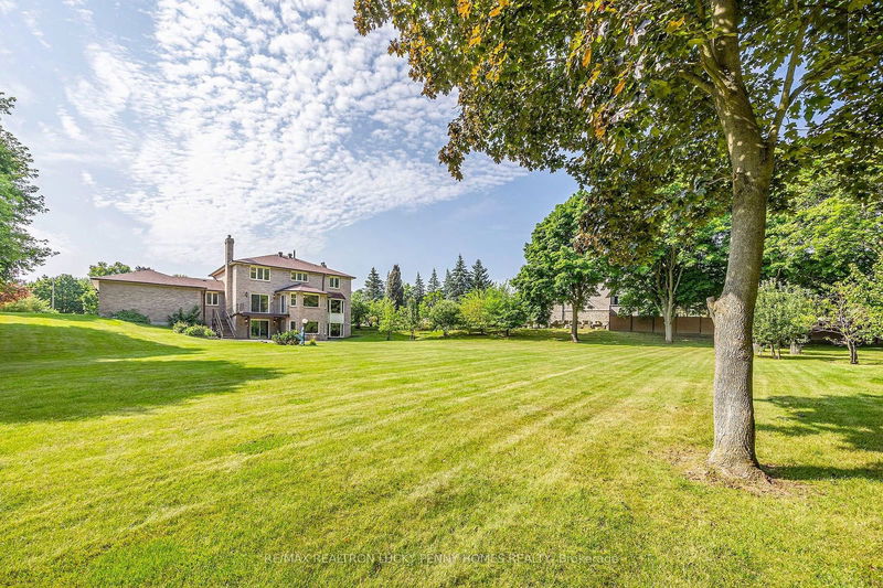 30 Country Estates Dr  Markham, L6C 1A4 | Image 37