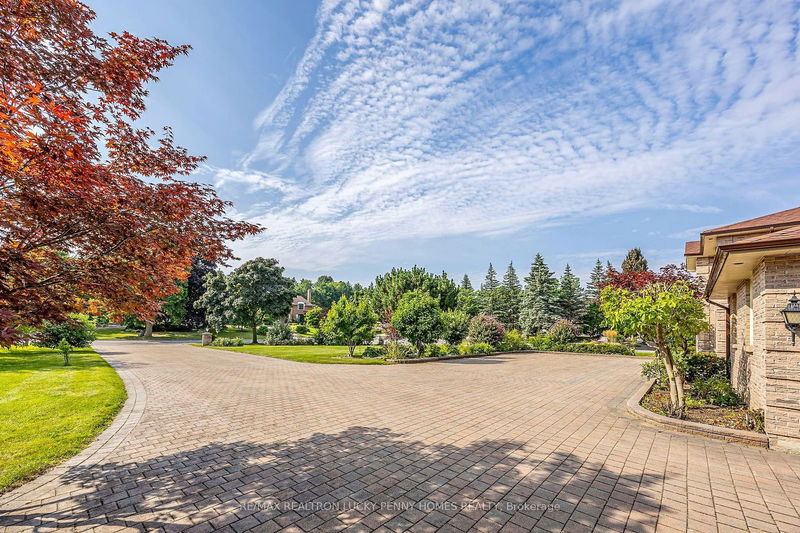 30 Country Estates Dr  Markham, L6C 1A4 | Image 5