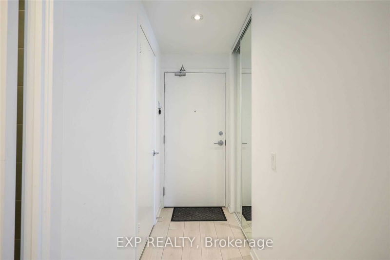  5208 - 5 Buttermill Ave  Vaughan, L4K 0J5 | Image 5