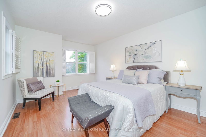 18 Jensen Crt  Vaughan, L6A 2T6 | Image 24