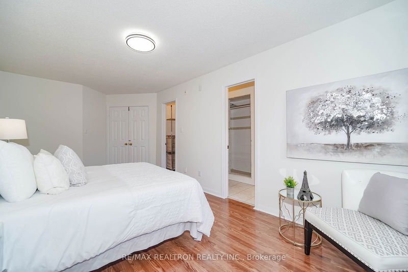 18 Jensen Crt  Vaughan, L6A 2T6 | Image 28