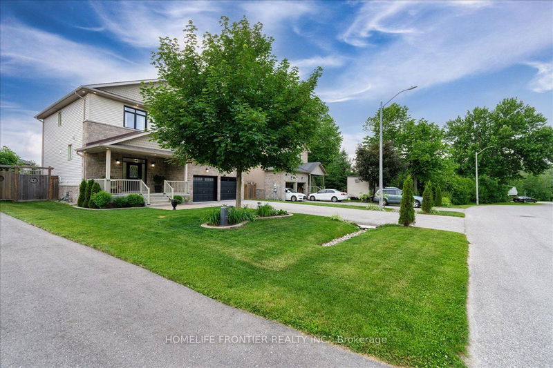 1664 Moyer Ave  Innisfil, L9S 1S8 | Image 4