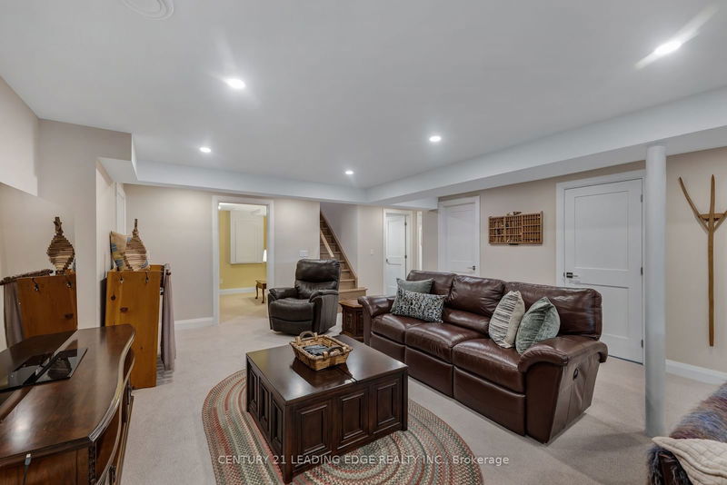 178 Parkview Cres  Newmarket, L3Y 2C8 | Image 23