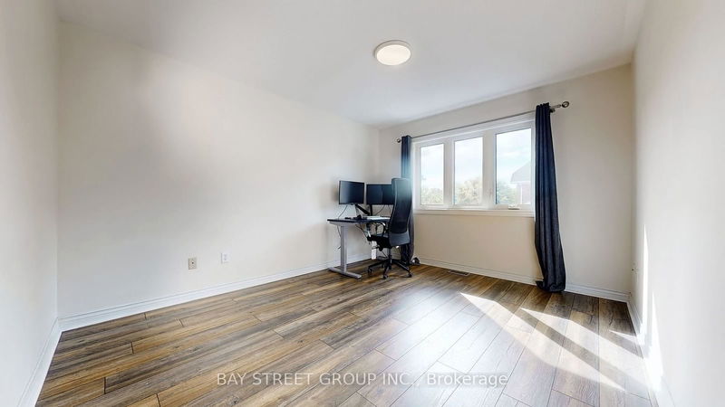 27 Boxhill Rd  Markham, L3S 4R1 | Image 24