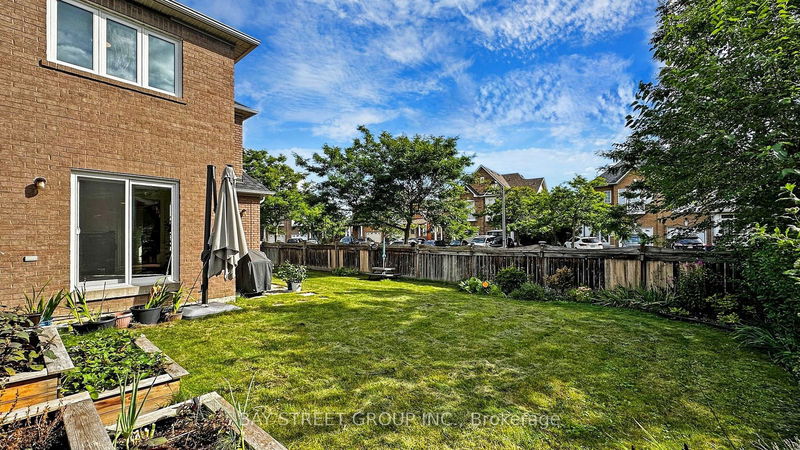 27 Boxhill Rd  Markham, L3S 4R1 | Image 35