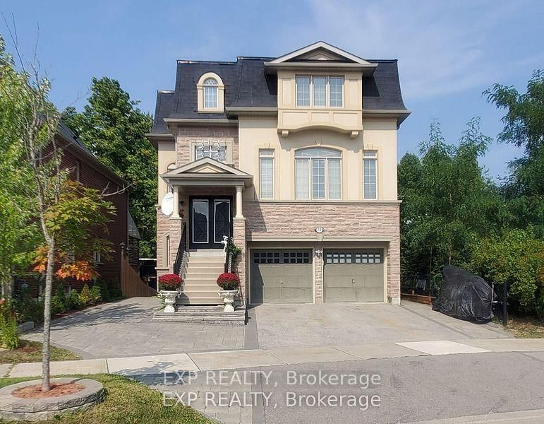 72 Headwater Cres, Richmond Hill, L4C 0T2 | Image 2
