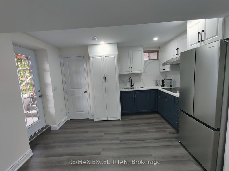 460 Mactier Dr, Vaughan, L4H 4L8 | Image 3