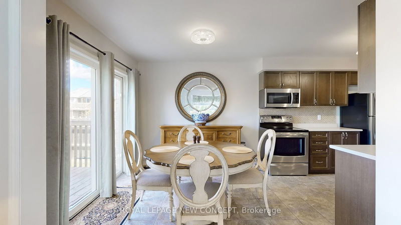 2174 Taggart Crt  Innisfil, L9S 0C4 | Image 11