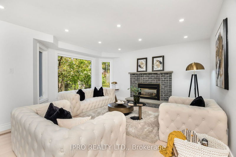 106 Hidden Trail Ave  Richmond Hill, L4C 0H1 | Image 11