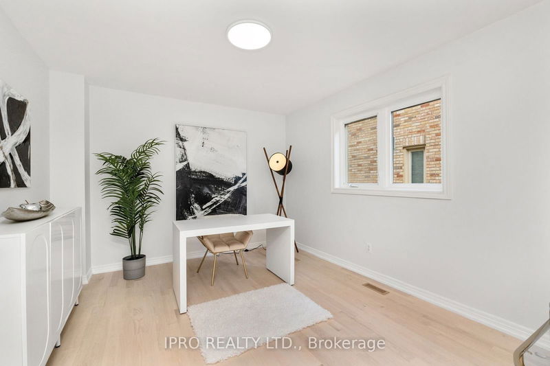 106 Hidden Trail Ave  Richmond Hill, L4C 0H1 | Image 16