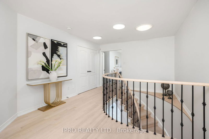 106 Hidden Trail Ave  Richmond Hill, L4C 0H1 | Image 19