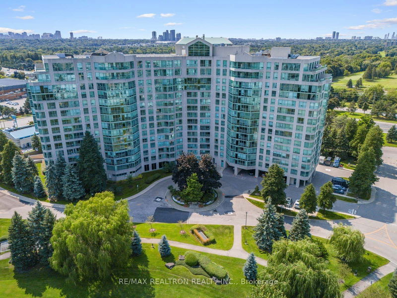 home for sale on 321-7805 Bayview Avenue