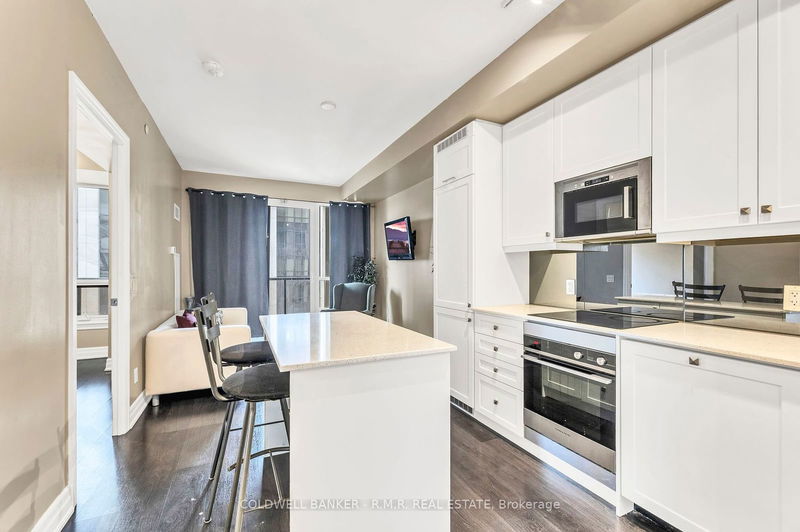 home for lease on 404-9085 Jane Street