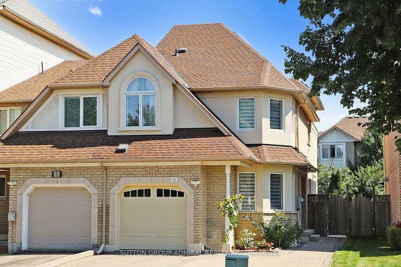 49 Goldbrook Cres  Richmond Hill, L4S 1V3 | Image 1