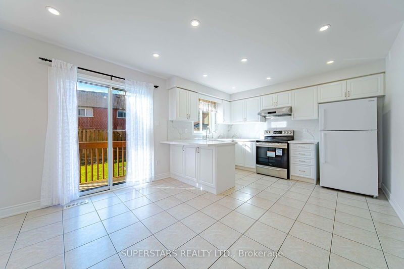 75 Westchester Cres  Markham, L6C 2X9 | Image 5